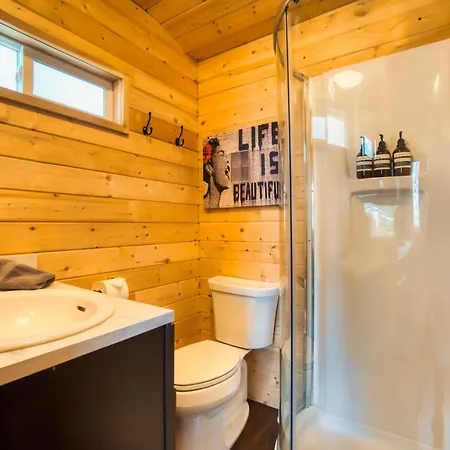 The Base Camp Villa Spokane Exterior photo